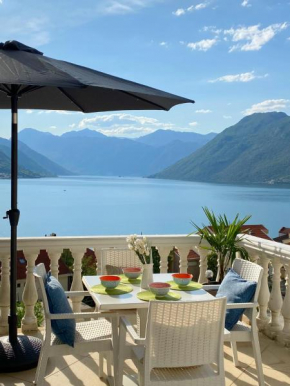 Amazing view Penthouse - pool and free parking